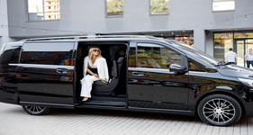 Top-rated van taxi for DIA airport in Westminster, CO